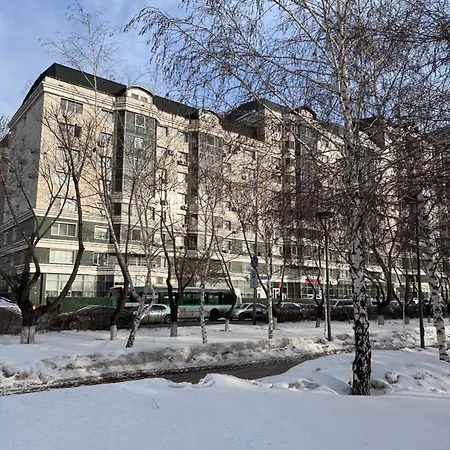 390 Теплая С Потрясающим Видом На Байтерек C 2 Большими Кроватями И 2 Санузлами Nur-Sultan  Exterior photo