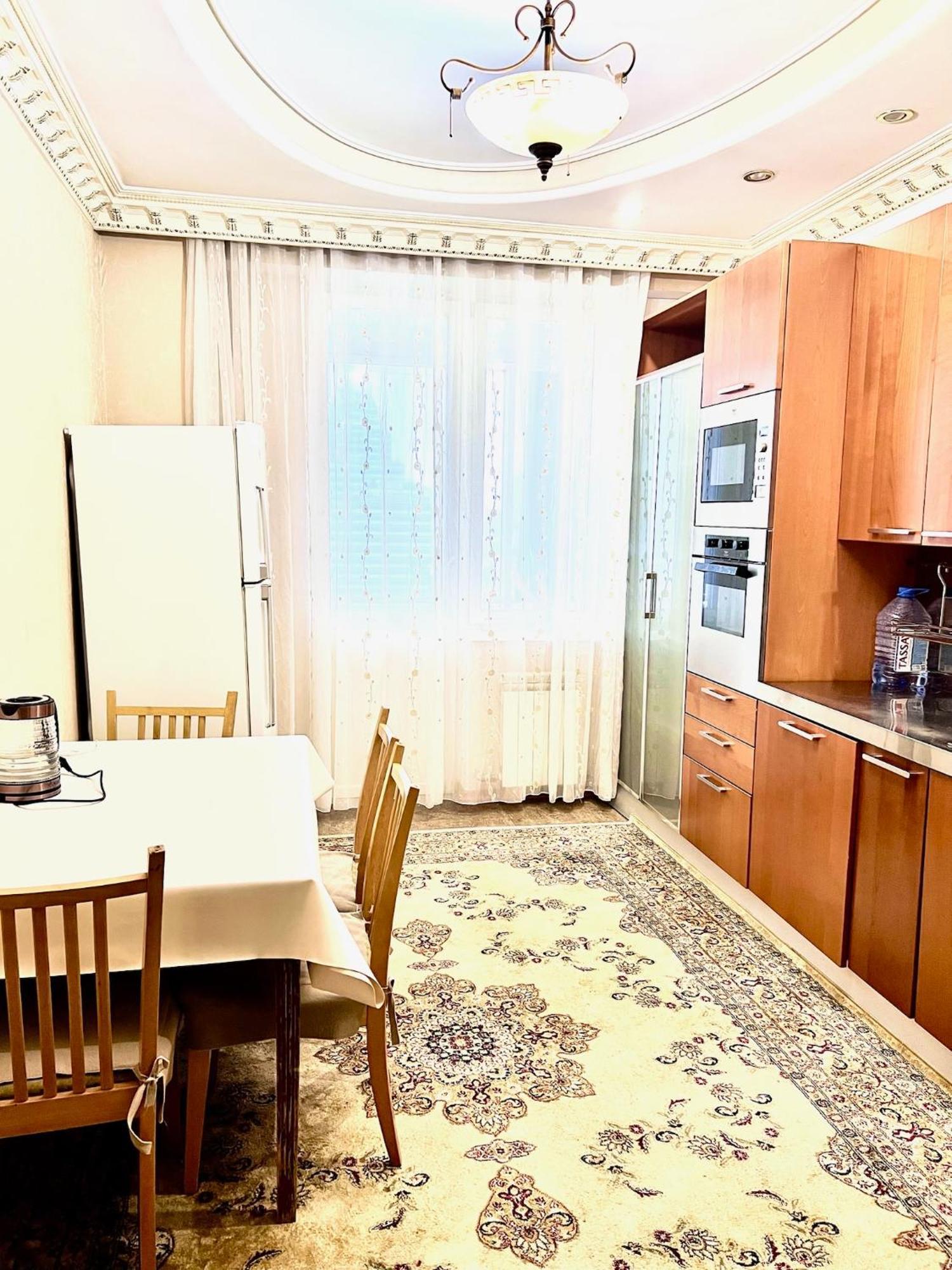 Apartment 390 теплая с потрясающим видом на байтерек C 2 большими кроватями и 2 санузлами Nur-Sultan (Astana)