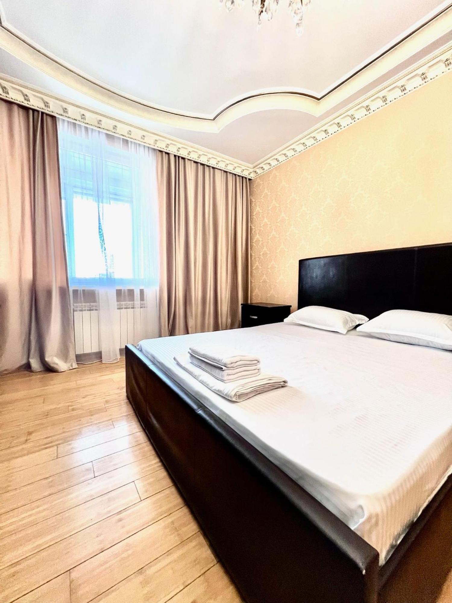 Apartment 390 теплая с потрясающим видом на байтерек C 2 большими кроватями и 2 санузлами Nur-Sultan (Astana)
